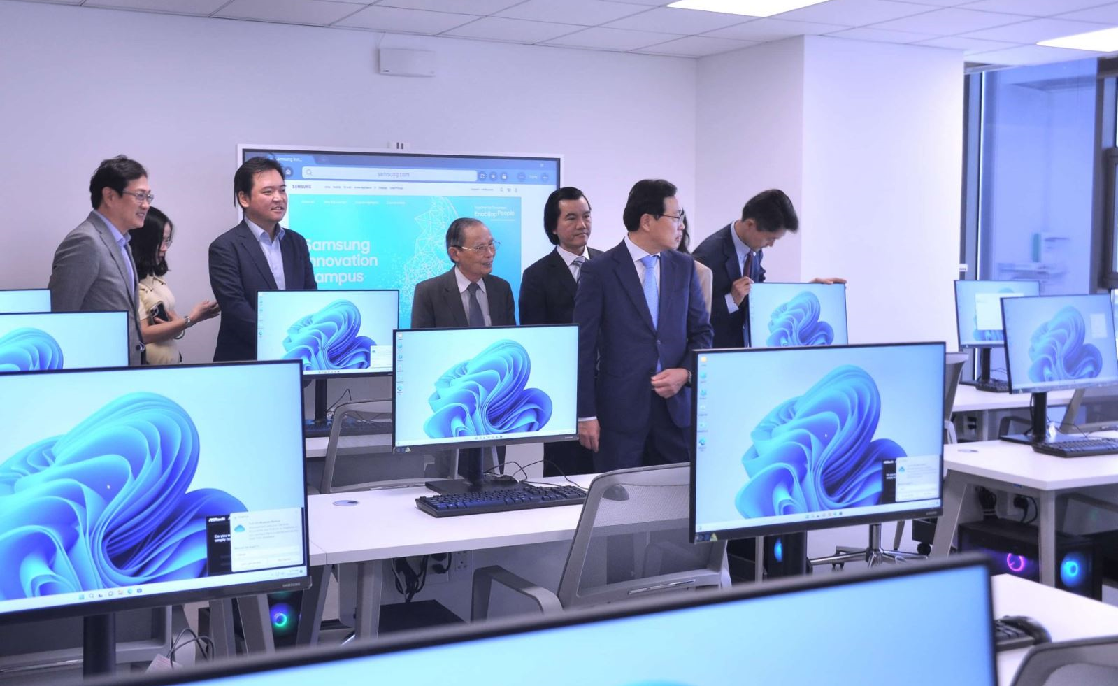 Khai trương Phòng Lab Samsung Innovation Campus 2022 – 2023 tại Đại học Duy Tân
