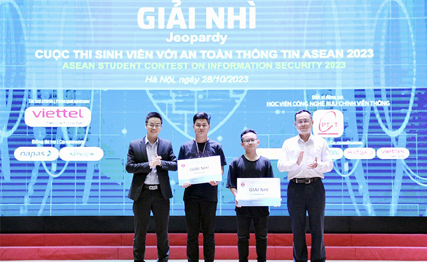 SV Duy Tân giành giải nhì cuộc thi 'Sinh viên với An toàn thông tin ASEAN' 2023